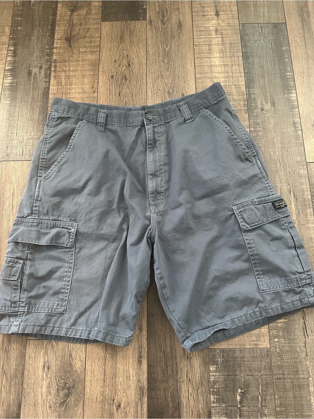 Wrangler Men's Relaxed Fit Cargo Shorts, Size 35 100% Cotton